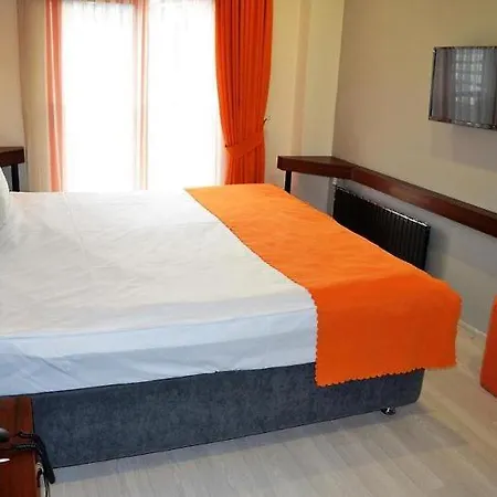 N&d&d Hotel *